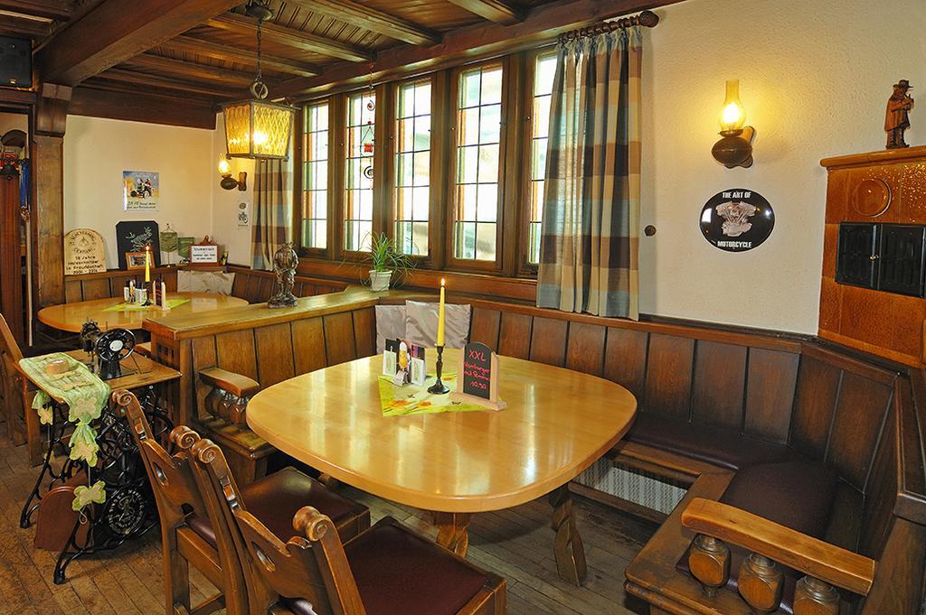 Hotel Beim Holzschnitzer Dreis-Brück Exteriér fotografie
